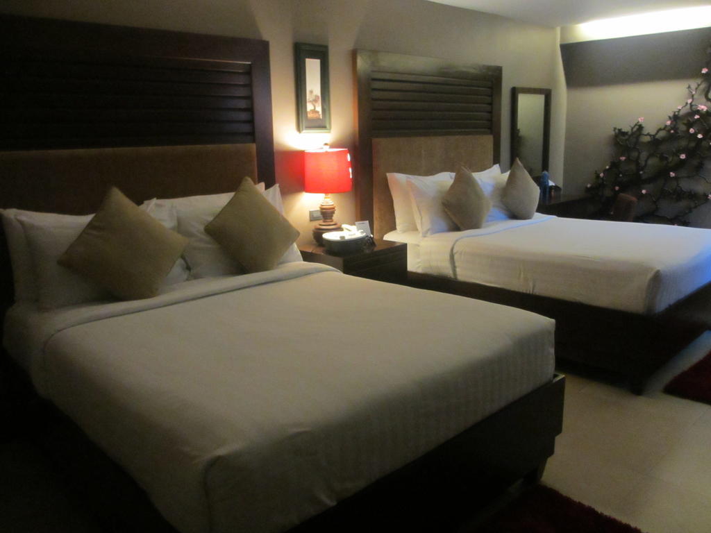The Theodore Hotel Tagaytay City Eksteriør billede